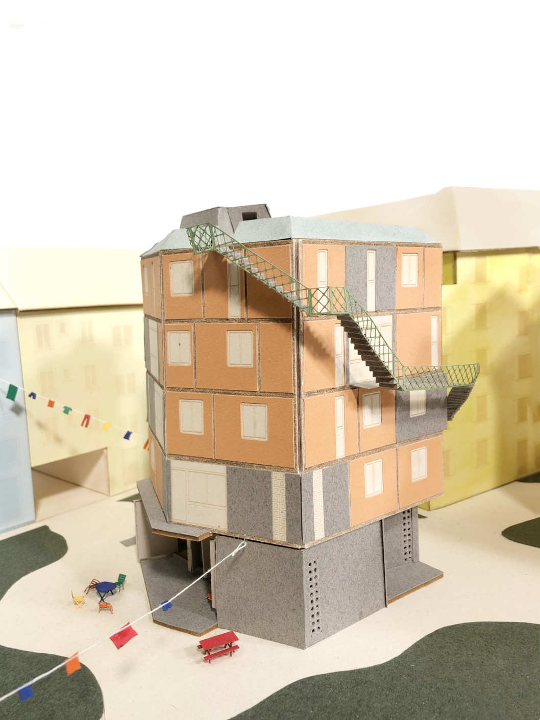 model-cardboard-paper-architecture-project-building-detailled